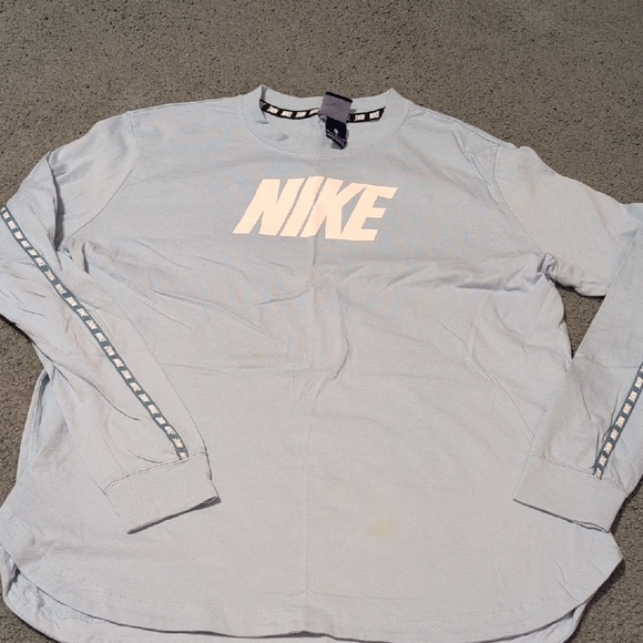 Nike Sky Blue Long Sleeve Tee - Picture 1 of 3